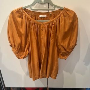 DOEN puffed sleeve top !